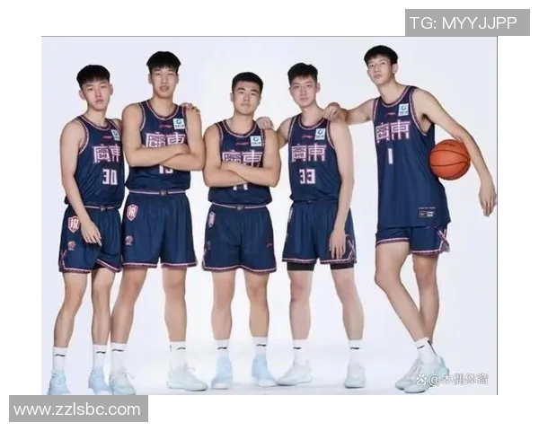 杭州篮球队速度之争引发热议球迷观点各异探讨战术与表现 杭州篮球队速度之争引发热议球迷观点各异探讨战术与表现