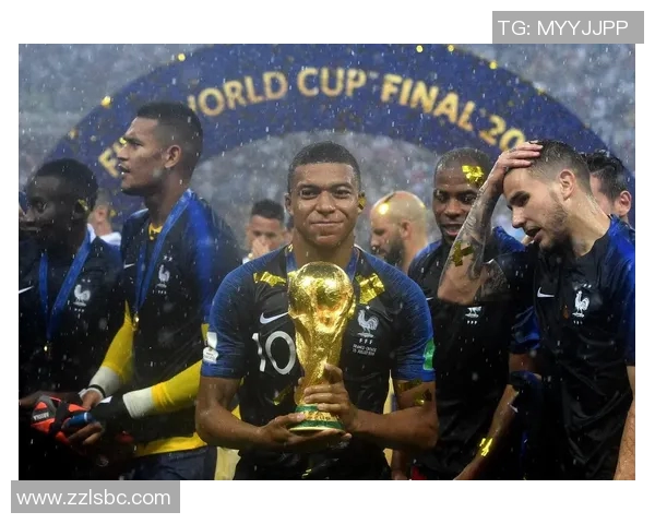 足球明星魅力尽显精美壁纸分享让你随时感受足球激情与风采 足球明星魅力尽显精美壁纸分享让你随时感受足球激情与风采